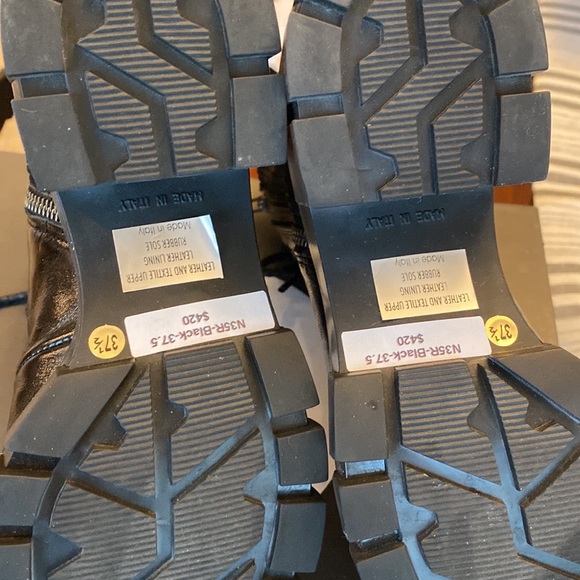 Black lug sole combat boots . Italian designer NOW. - Picture 3 of 5